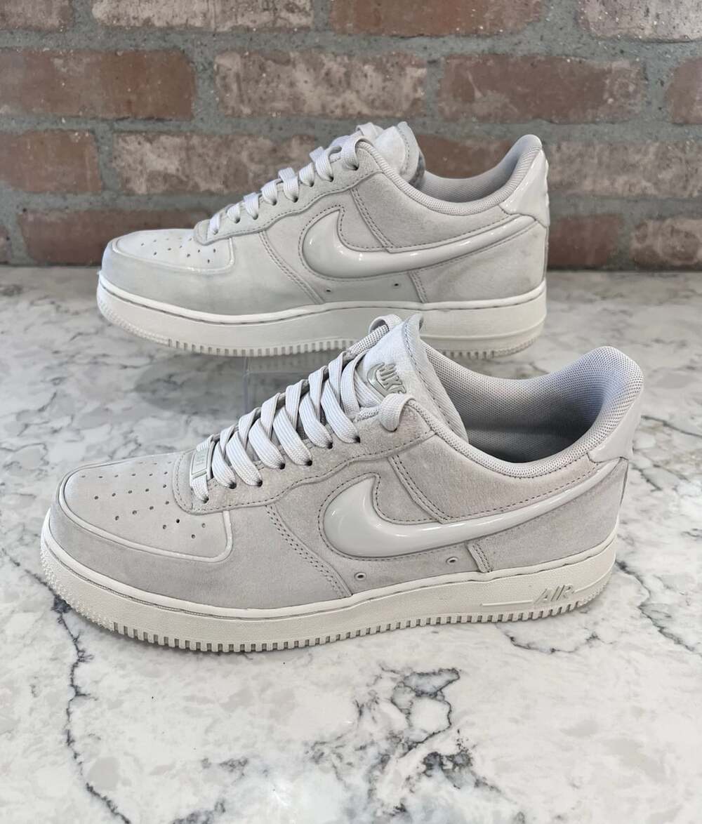 Nike Air Force 1  ‘07 Size 9.5  Woman Light Bone/ white